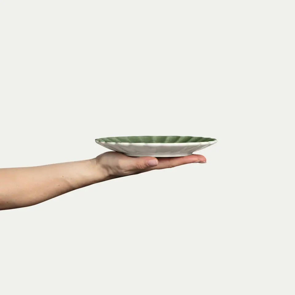851_6338a0b137-oyster_plate_20cm_forest_green_2-original